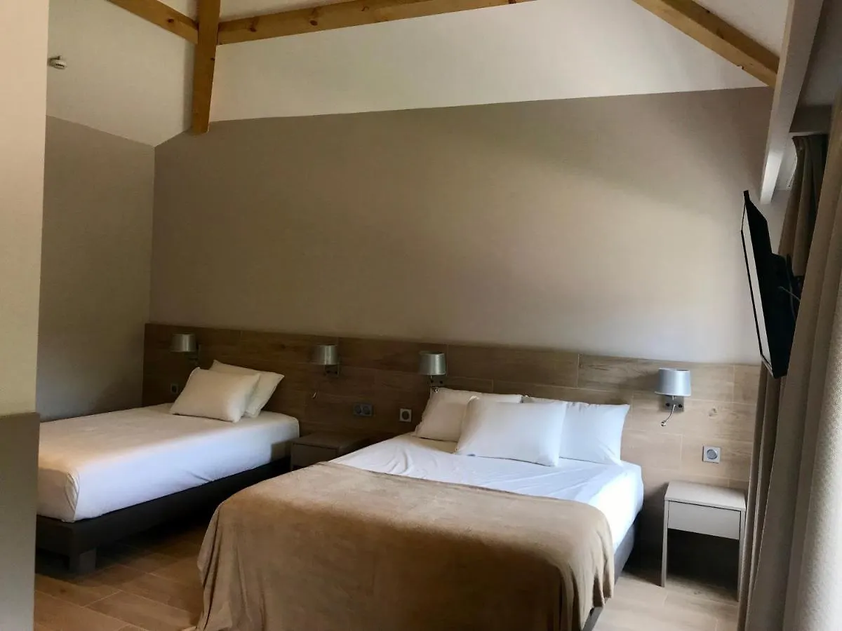 לינה וארוחת בוקר טרטס Les Lodges De Roquefeuille