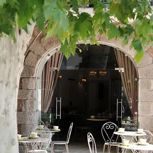 Chateaux Demeures Vallee De L'arc Hotel